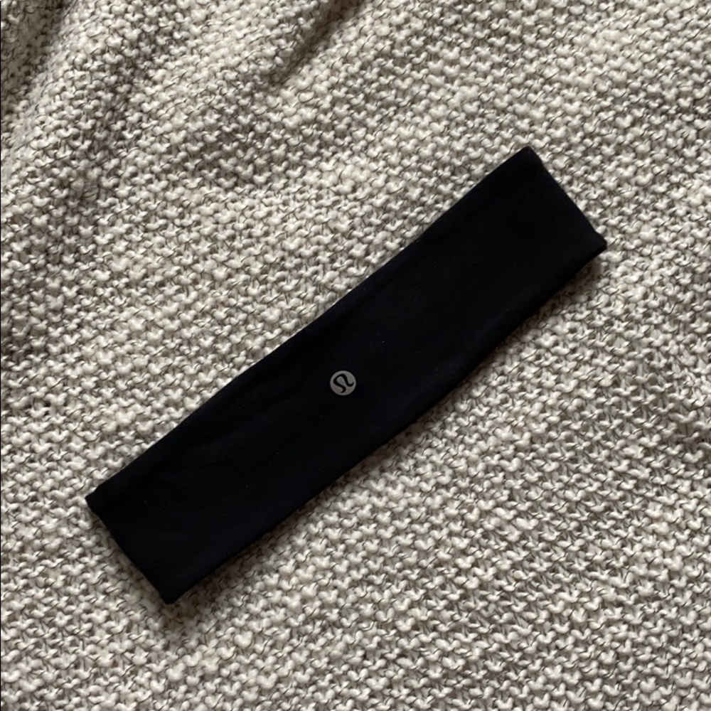 Lululemon black headband
